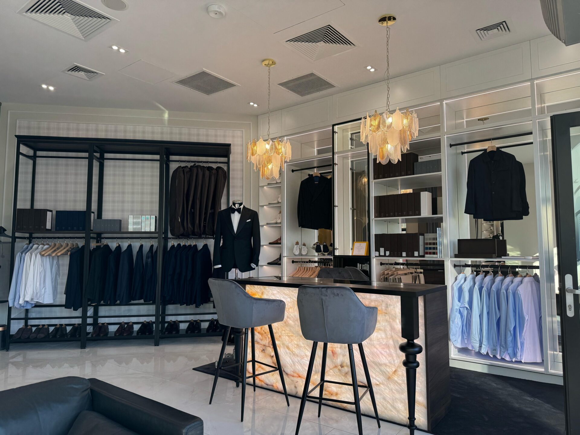 Otwarcie nowego salonu Tailors Club we Wrocławiu 2 Zdjęcie wystroju salonu Tailors Club we Wrocławiu